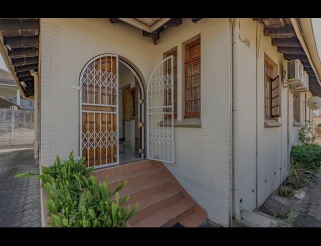 3 BEDROOM HOUSE FOR SALE IN SYDENHAM